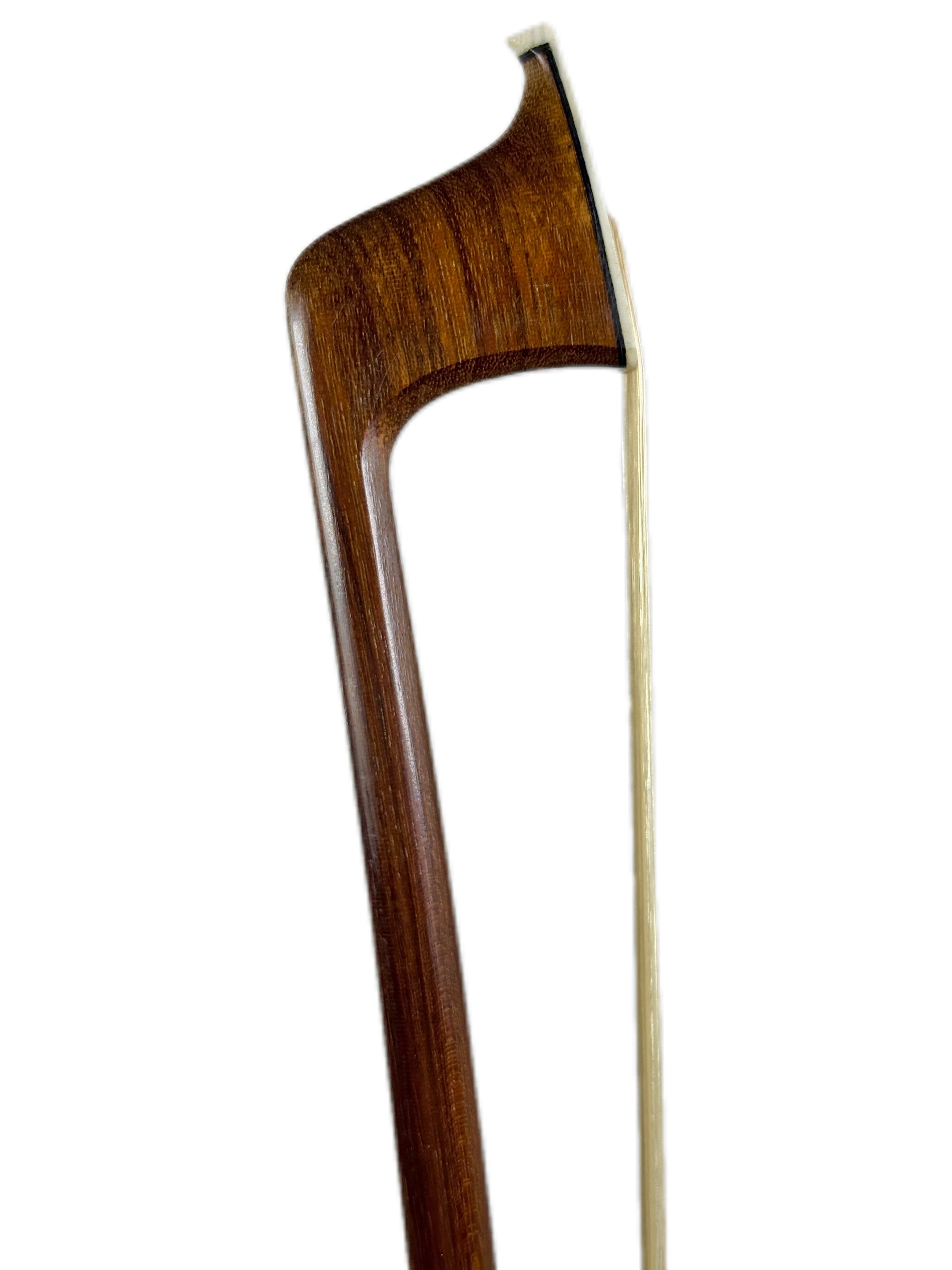 Arco de Violino do Autor Alessandro Carvalho com Montagem em Prata